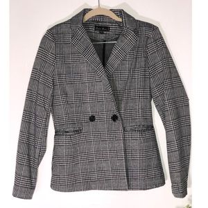 Plaid black and white button up blazer